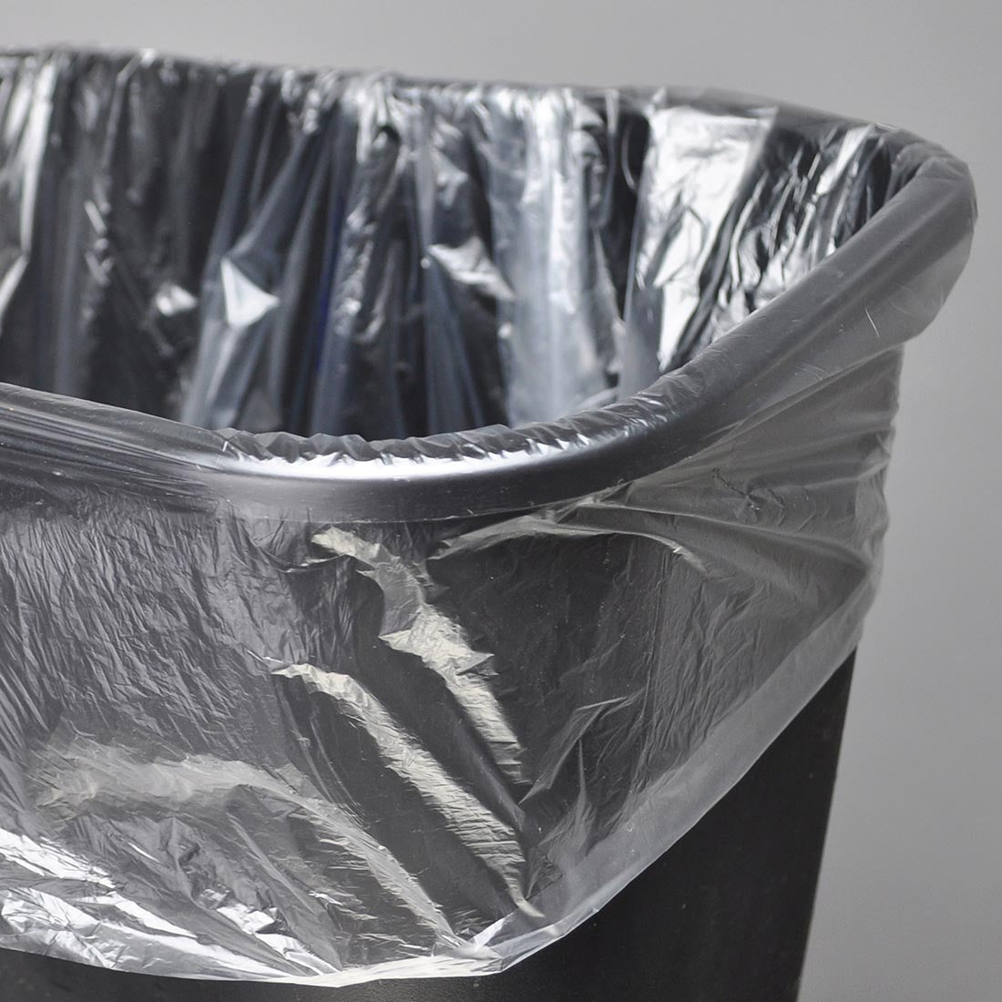 24" x 24" 6 micron HDPE 7-10 gal. Trash Can Liners