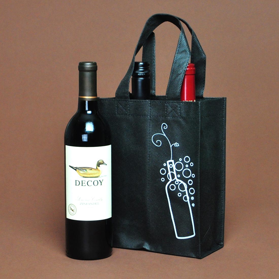 7" x 7.5" x 9.25" + 7.5"BG 70 GSM Non-Woven Polypropylene Bag -- Four Bottle Wine Bag